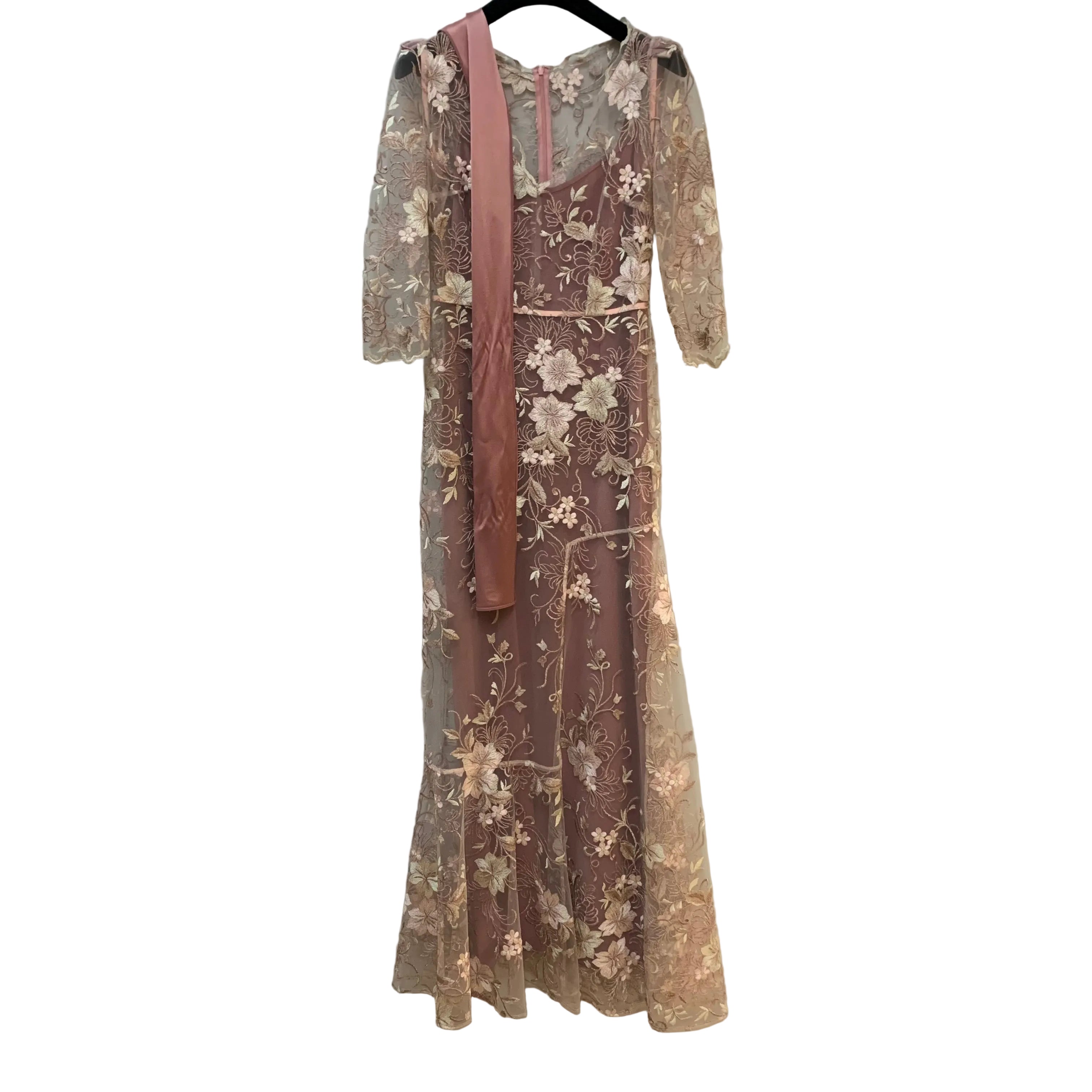 VESTIDO LARGO GRANA VOLANTES TUL