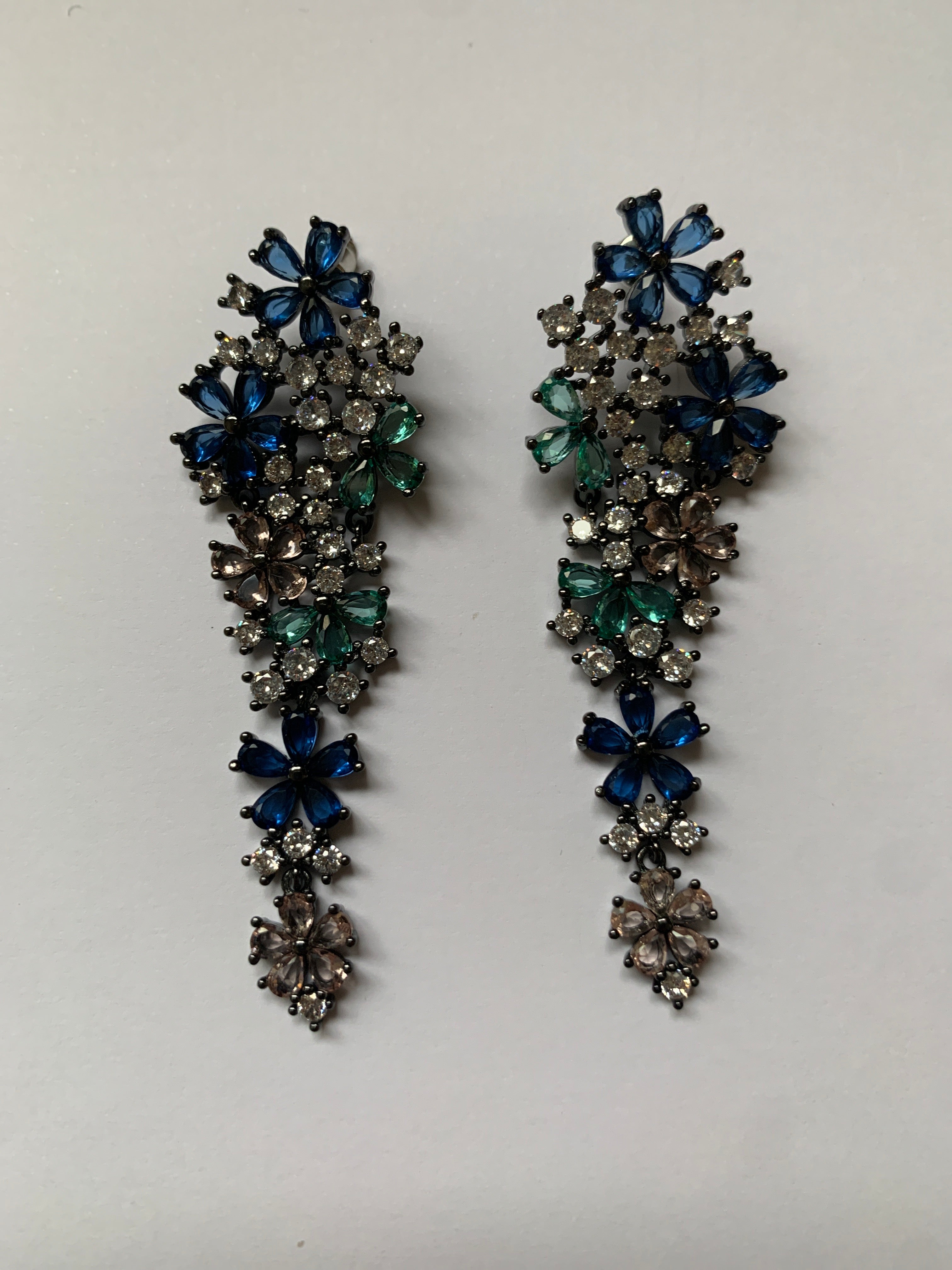 Pendiente Racimo Flores