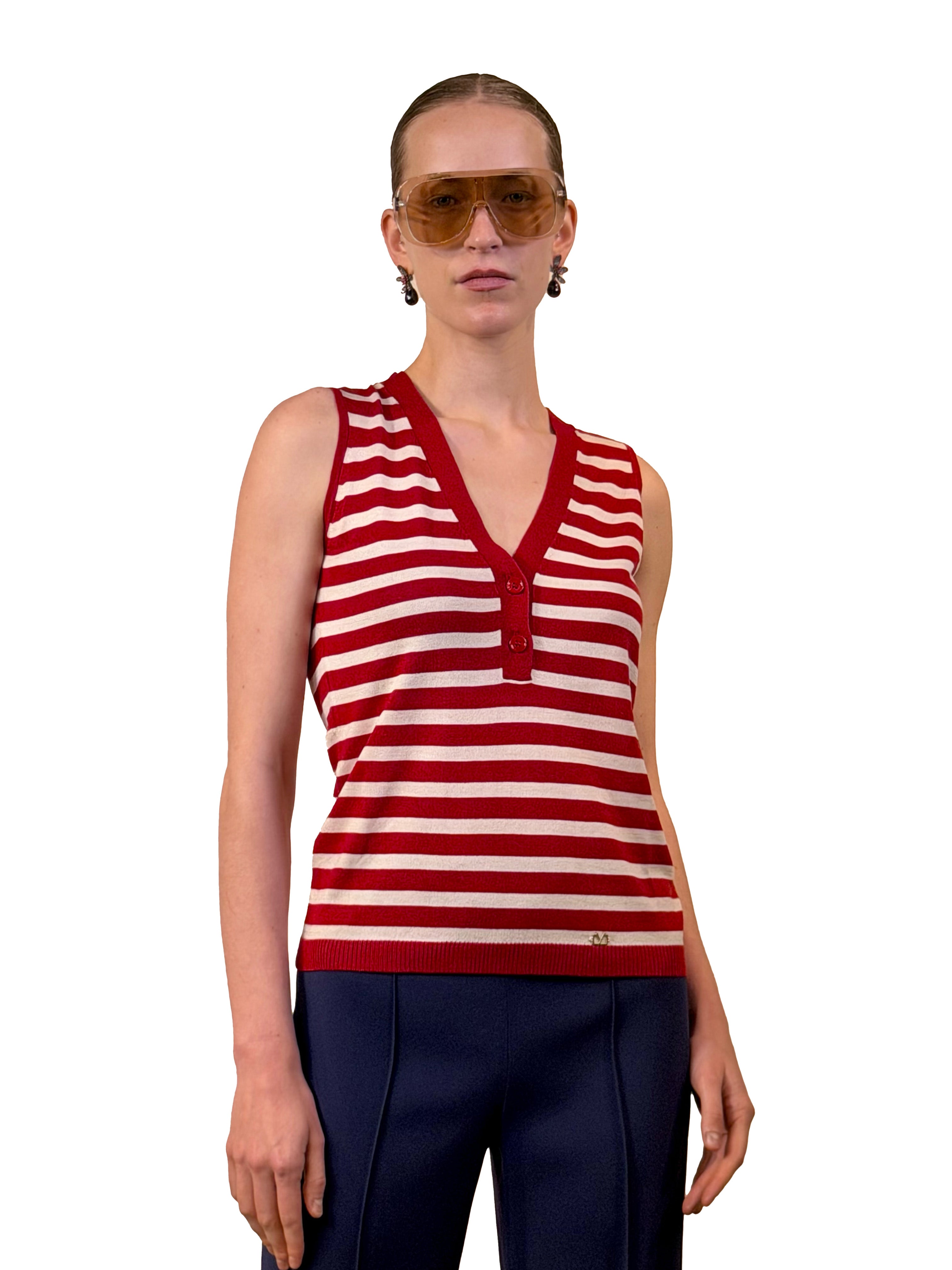 STRIPPED V-TOP