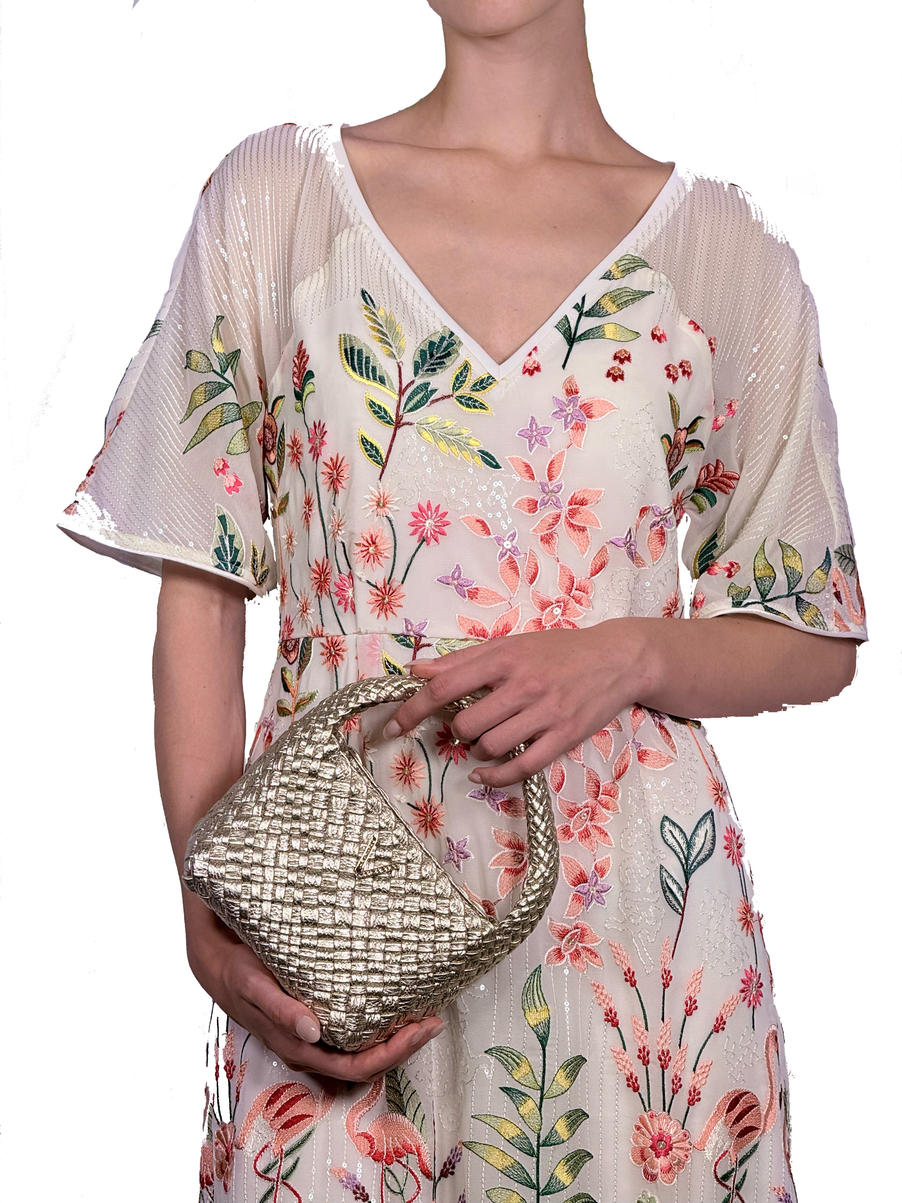 VESTIDO MIDI V PIRATA GASA BORDADA