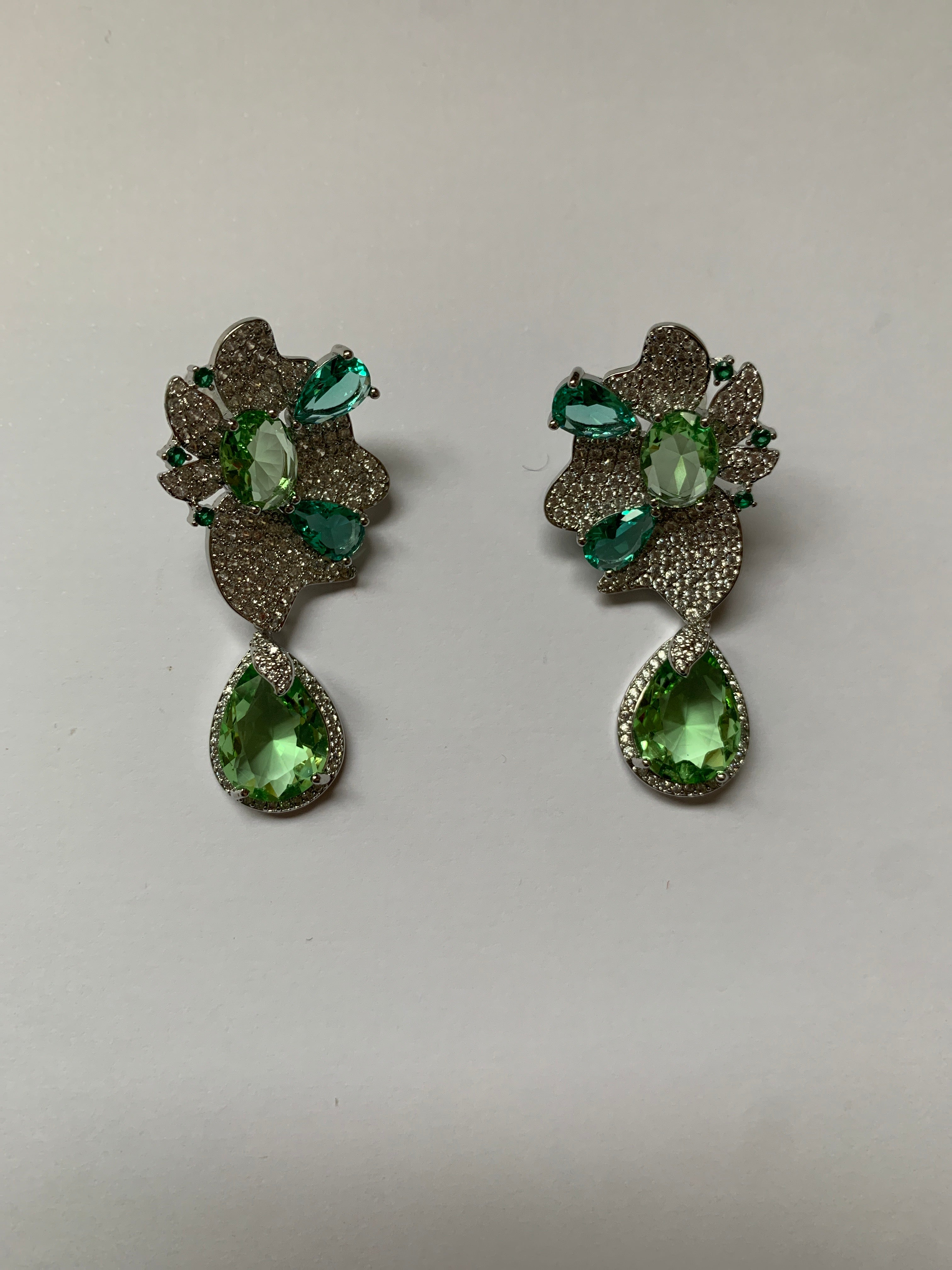 Pendientes Flor Lagrima Cristal