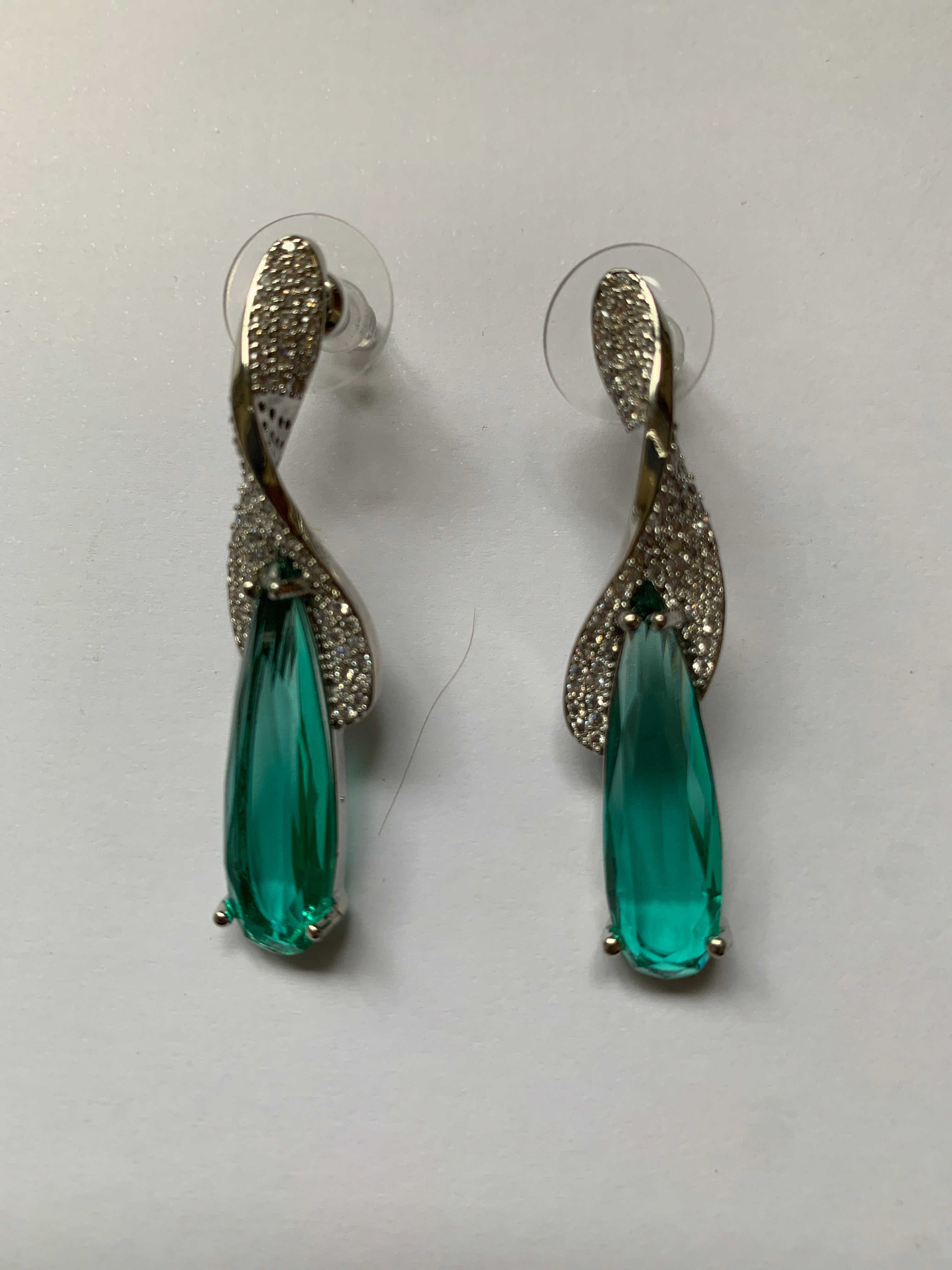 Pendiente Lazo Lágrima