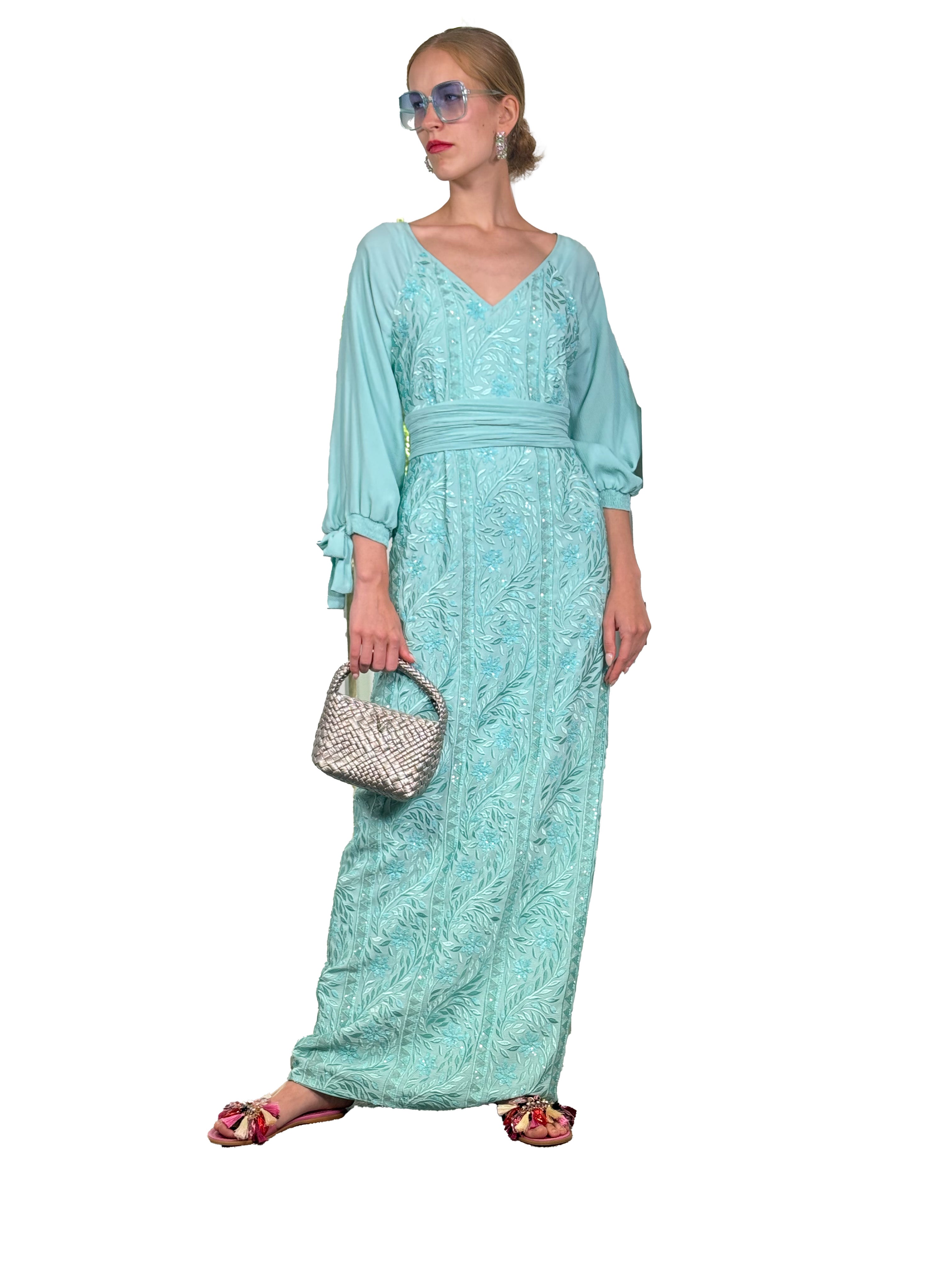 VESTIDO LARGO LAPIZ PIRATA TUL BORDADO